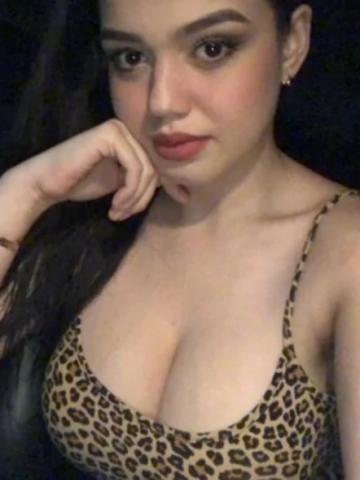 Ксения Принимаю Гостей